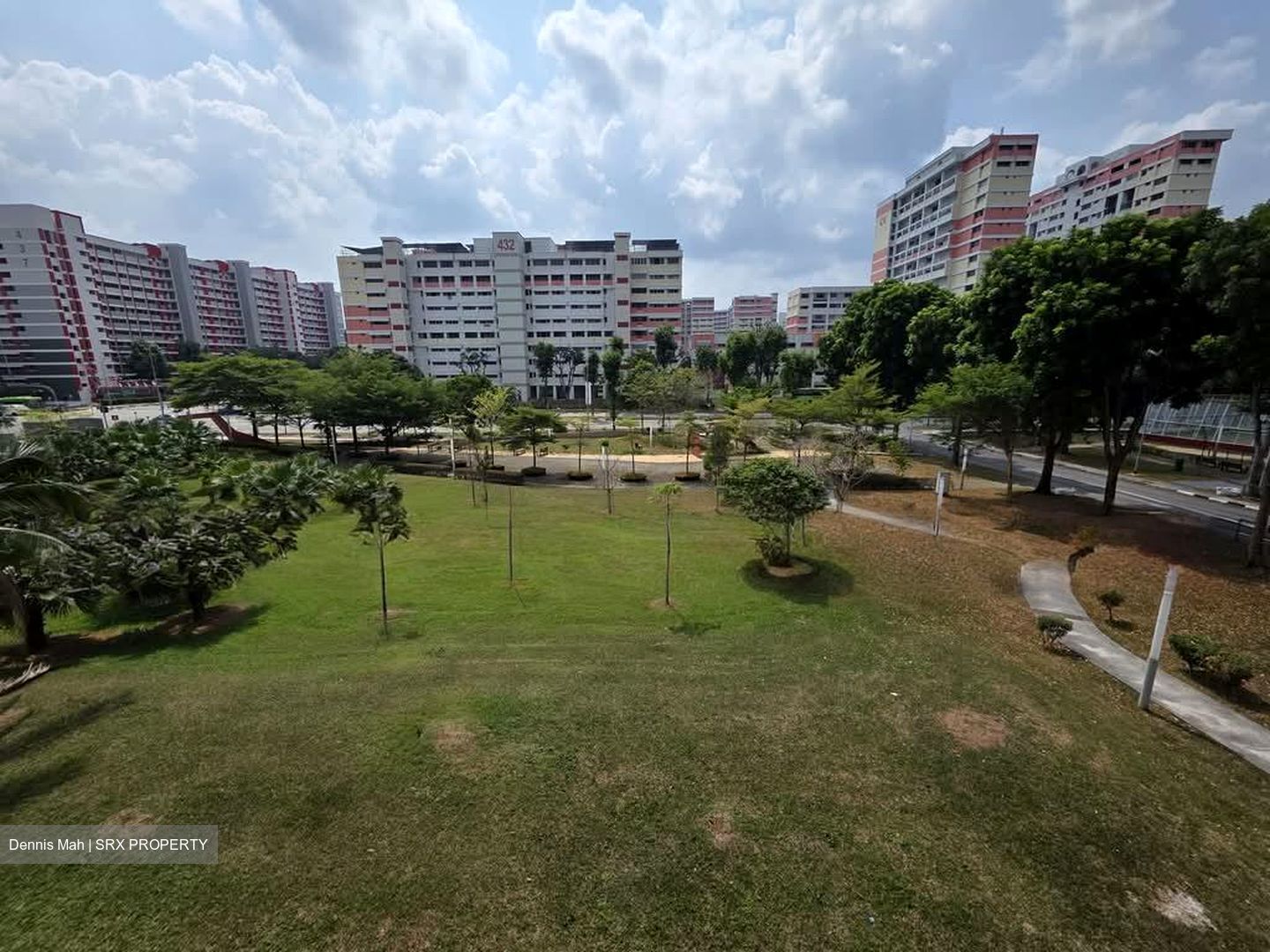Blk 533 Hougang Avenue 6 (Hougang), HDB Executive #606996381